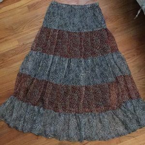 Ruffled Two Toned Maxi Skirt